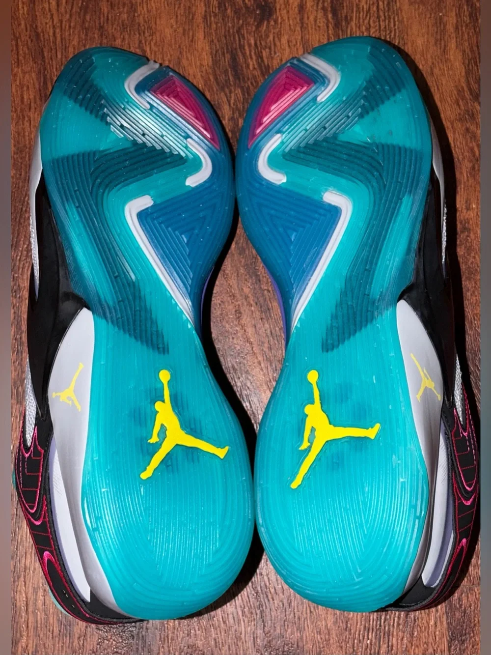 Jordan size 10.5 basketball athletic shoes